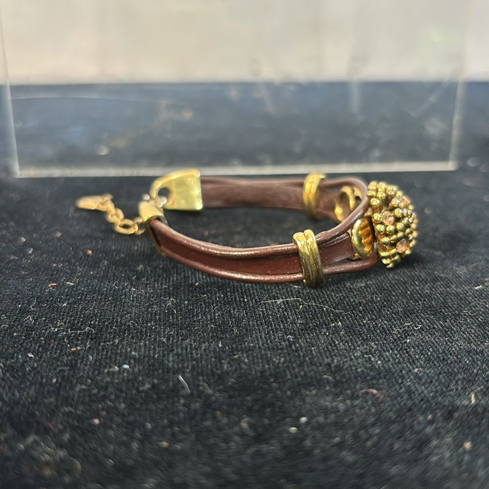 Leather w Rhinestone Dome Bracelet - Picture 3 of 7